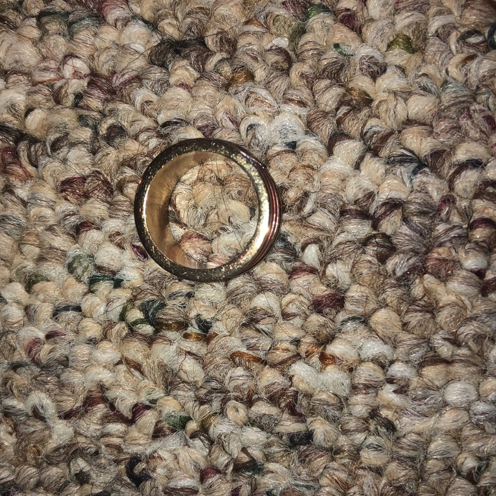 Ring - Picture 2 of 2